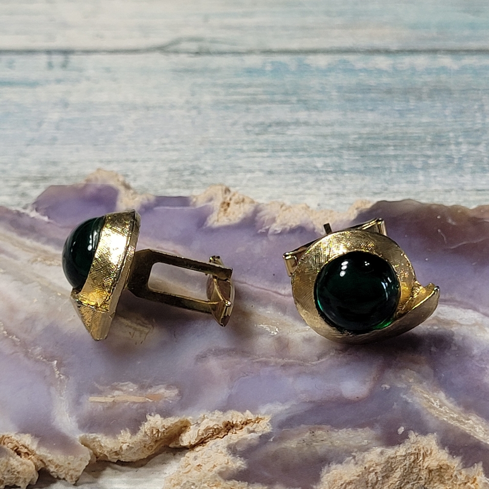Elegant Gold and Green Cufflinks.